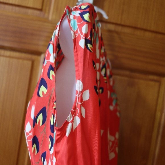 Hype Silk Floral Color Block Open Back Top LG - Picture 4 of 11